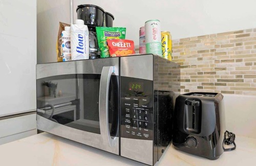 Clairemont House | *Full Guest | Luxury Modern Home * Pets Welcome!*