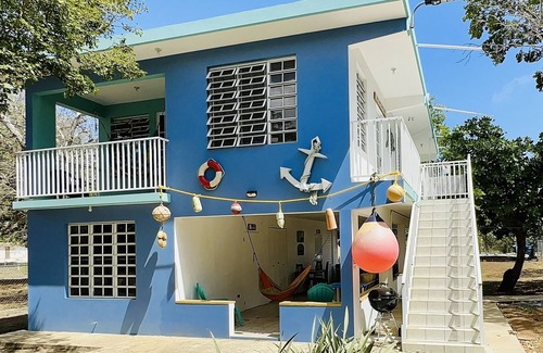 Pole Ojea House | Full Home+Pool With Two separate Studios First Floor+Pool Table 5 min from Beach