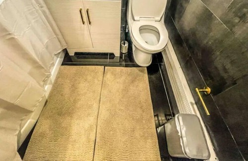 Bethpage Apartment | Full modern 1Bdr Apt w/ Private Entrance on 2nd FL