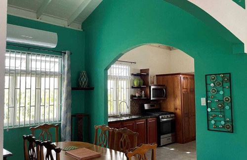 Roseau Villa | Fully air-conditioned 4-bedroom villa with WiFi in Roseau