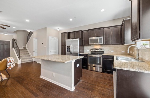 Leander House | Fully Equipped 2BR Home Walkable to Whole Foods