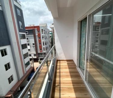 Madhapur Apartment | fully furnished 2BHK in Madhapur Mee Homes Family stay