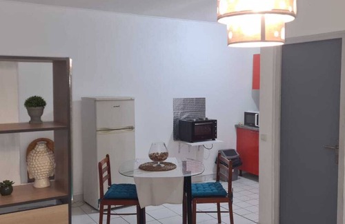 Les Abymes Apartment | Fully furnished, air-conditioned apartment (5 min from airport)