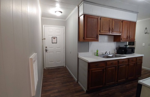 Bluewell Apartment | Fully Furnished Executive Rental Studio 1-Bath Pets Allowed