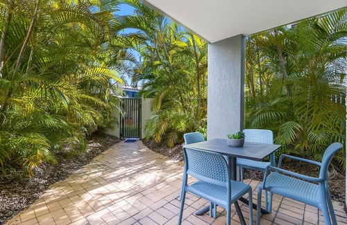 Mooloolaba Apartment | fully renovated ground floor 2 bedroom apartment