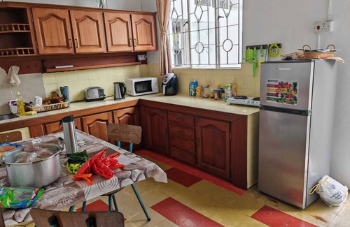 Vacoas-Phoenix House | Fully renovated, detached 3 bedrooms house with garage, in safe and quiet area.