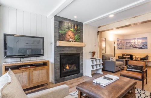 Mammoth Lakes House | Fully Renovated! St Anton #17 Ski in Ski Out 1 Bedroom 1 Bathroom Condo! Sleeps up to 4!
