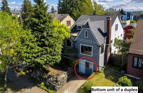 Fremont House | Fun Fremont 2br - Walk To Food And Shops!
