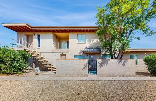 Fontana House | Fun in the Fountain Hills Sun