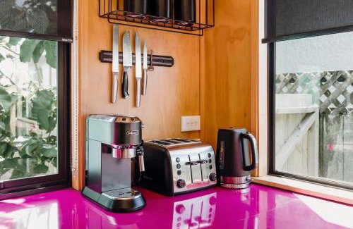 Fitzroy Villa | Fun Times in Fitzroy - eclectic bungalow by beach