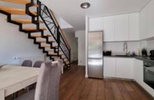 Zagreb House | Funktastic Townhomes w/2BA, Green Patio & 70' TV