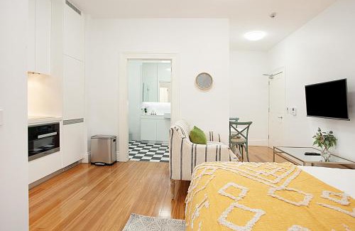 Lewisham Apartment | Funky Inner West Studio with Private Patio