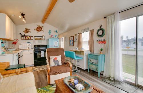 Port Isabel House | Furnished Deck Waterfront Port Isabel Cottage!