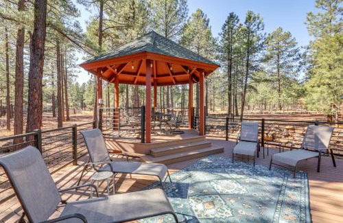 Williams House | Furnished Gazebo with View Rustic Williams Retreat!