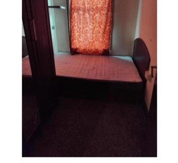 Plumstead House | Furnished Room in a house near train station,bus stop and town center