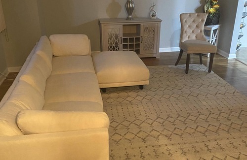 Maple Shade House | Furnished Single Room with attached bathroom/Wi-Fi/AC/Laundry/Parking