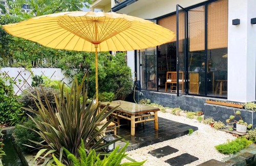 Chengjiang County House | Fuxian Lake Qishe B&B