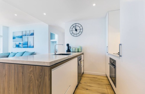 Fortitude Valley Apartment | FV Dream 2 BED Apt+ Pool+ Free Parking Qfv211-16