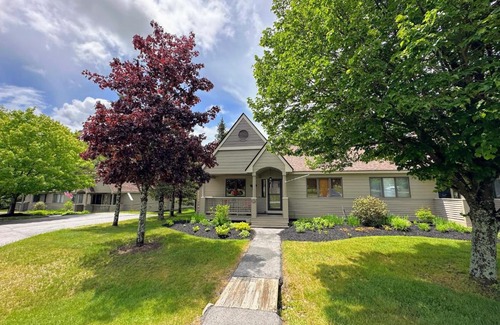 Bretton Woods House | FV27 Luxurious Mt Washington Hotel golf course home