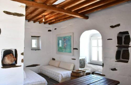 Sifnos House | Fyrou- Serenity/Idyllic Traditional Experience