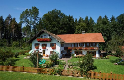 Ainring House | Gästehaus Bliem