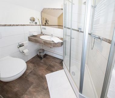 Lilienthal Hotel | Gästehaus fliegendes Perlhuhn Borgfeld