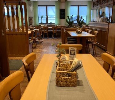 Holzkirchen Hotel | Gästehaus Krone