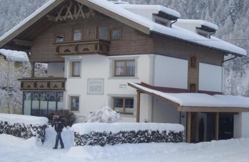 Laengenfeld House | Gästehaus Renate