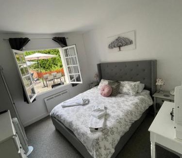 Excideuil Apartment | Gîte 2 chambres Vue du Château d'Excideuil