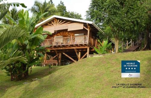 Saint-Claude House | Gîte 4 étoiles, la Vieille Sucrerie St Claude Guadeloupe, Jacuzzi Spa privatif, vue exceptionnelle sur la mer des Caraïbes
