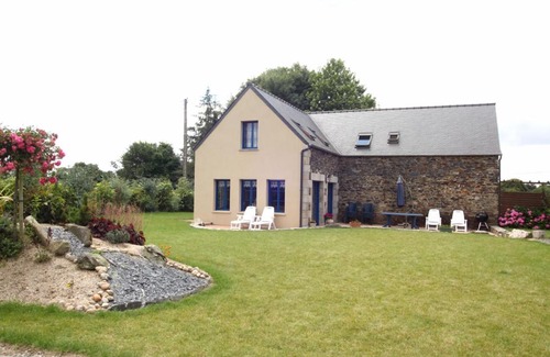 Plestin-les-Greves House | Gîte 4 km mer, 1 km centre ville, pour 8 pers