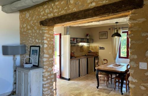 Saint-Amand-de-Vergt House | Gîte 4 personnes - 600m de Plan d'eau de " Lac de Neufont "