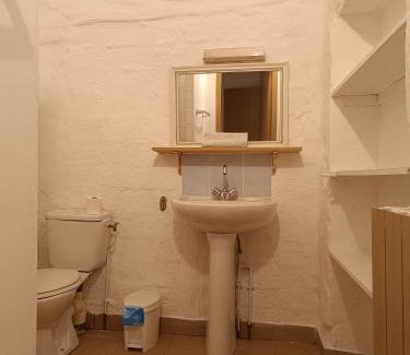 Grospierres Apartment | Gîte #9, 4 Pers, Domaine De Ribiere