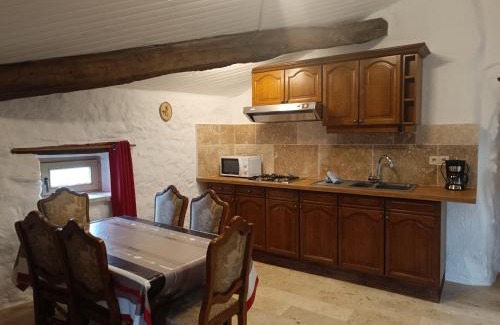 Grospierres Apartment | Gîte #9, 4 Pers, Domaine De Ribiere