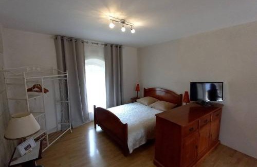 Montreuil-Bellay Apartment | Gîte Angevin 4 personnes