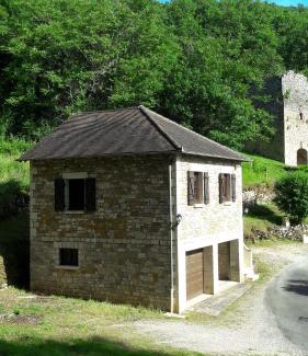 Sarrazac House | Gîte au calme avec point de vue proche Turenne
