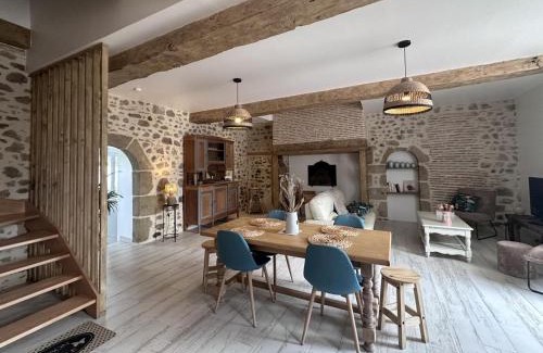 Rocles House | Gîte Beaucotray rénové 1840 avec jeux pour enfants, campagne paisible - FR-1-489-546