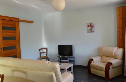 Grolejac House | Gîte charmant à Groléjac avec parking, WiFi et jardin clos - FR-1-616-428