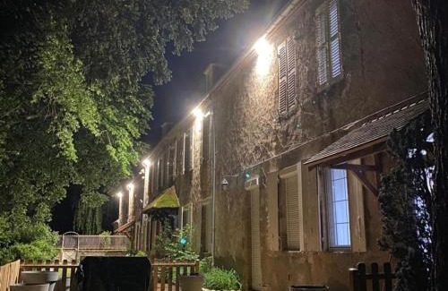 Souvigny House | Gîte charmant à Souvigny, 6 pers., animaux acceptés, jardin - FR-1-489-583