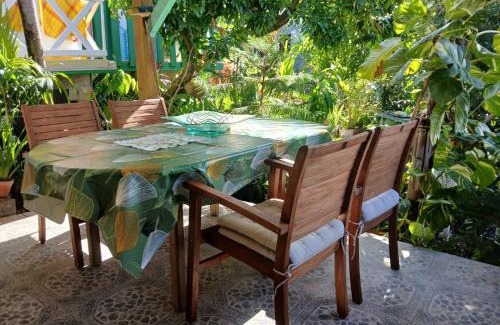 Vieux-Habitants House | Gîte créole, apéro offert, plage à 5min