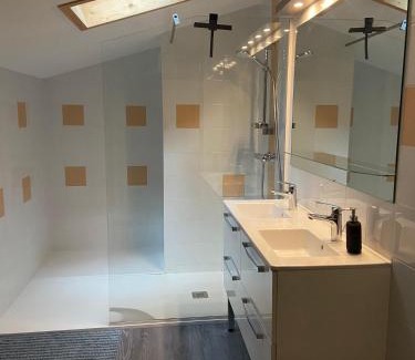 Le Petit-Bornand-les-Glieres Apartment | Gîte de charme dans la vallée du Borne au cœur des Alpes