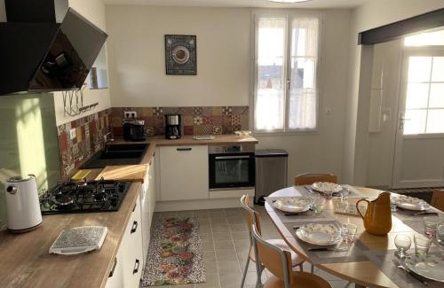Vars House | Gîte de charme avec piscine chauffée, jardin privatif et équipements bébés, à 15 min d’Angoulême - FR-1-653-16