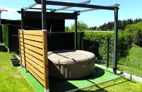 Gimel-les-Cascades Apartment | Gîte de France La maison de thienot 3 épis - Gîte de France 3 personnes MAE-9724