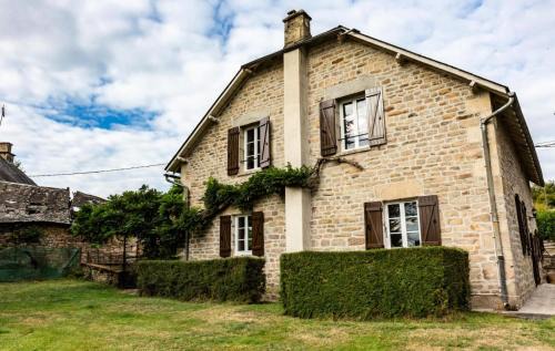 Sarran Apartment | Gîte de France Le cantou des mille sources 3 épis - Gîte de France 8 personnes MAE-0234