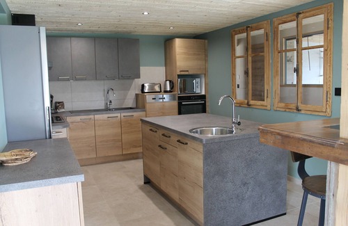 Bonnetage House | Gîte de Groupe 1 à 15 Personnes Haut Doubs en Campagne - Nuitée/week-end/semaine