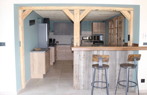 Bonnetage House | Gîte de Groupe 1 à 15 Personnes Haut Doubs en Campagne - Nuitée/week-end/semaine