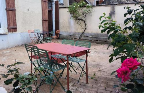 Remalard-en-Perche House | Gîte de l'épure avec patio