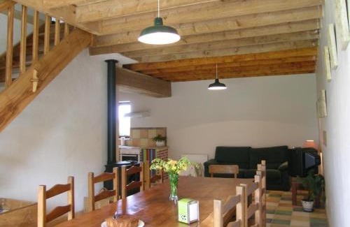 Souvigny House | Gîte familial avec piscine chauffée et wifi, près de Souvigny - FR-1-489-466