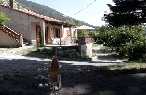 Rousset-les-Vignes House | Gîte La Motette Drôme Provençale