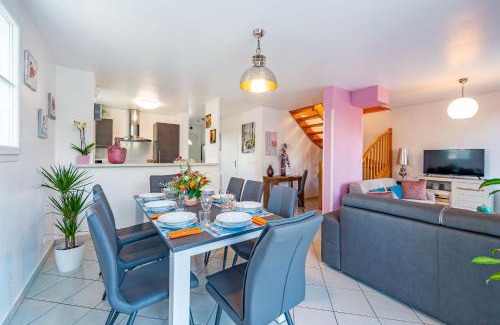 Magny-le-Hongre Villa | Gîte La Villa Omagny Paris Marne-la-Vallée